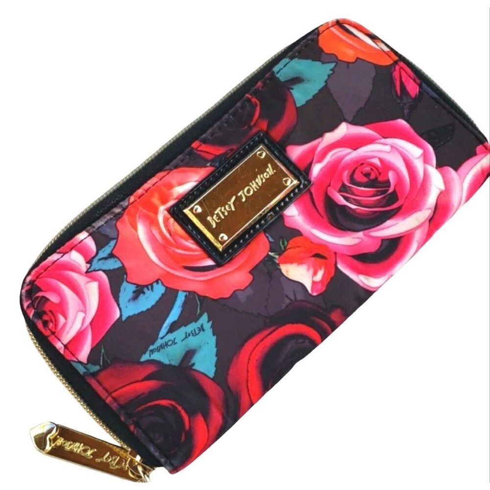 Betsey Johnson Beautiful Rose Wallet NWOT